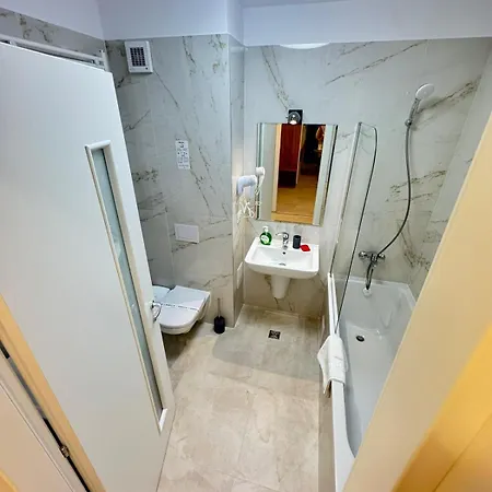 Luxury Glam Apartments Coresi Mall Area Brasov Exterior photo